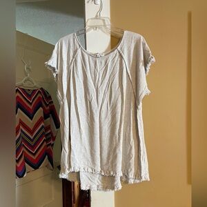 Umgee Cream Frayed Hem Short Sleeve Top